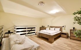 Ecostay Apartment Zoltan Street